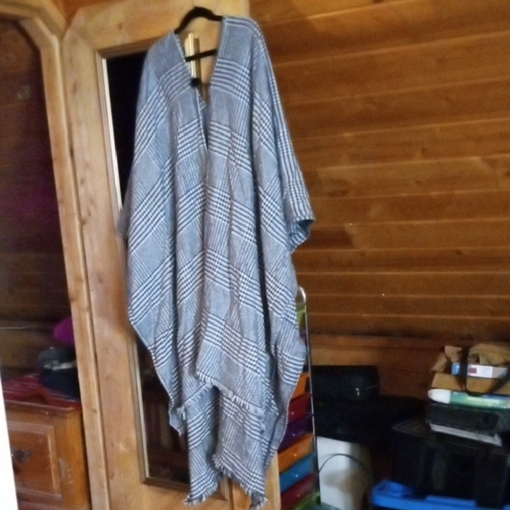 Chic Black and White Checkered Poncho